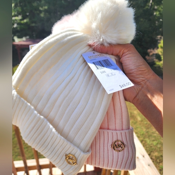 NWT Michael Kors Fleece lined Beanie